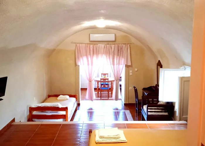 Loukas Kontos Traditional House